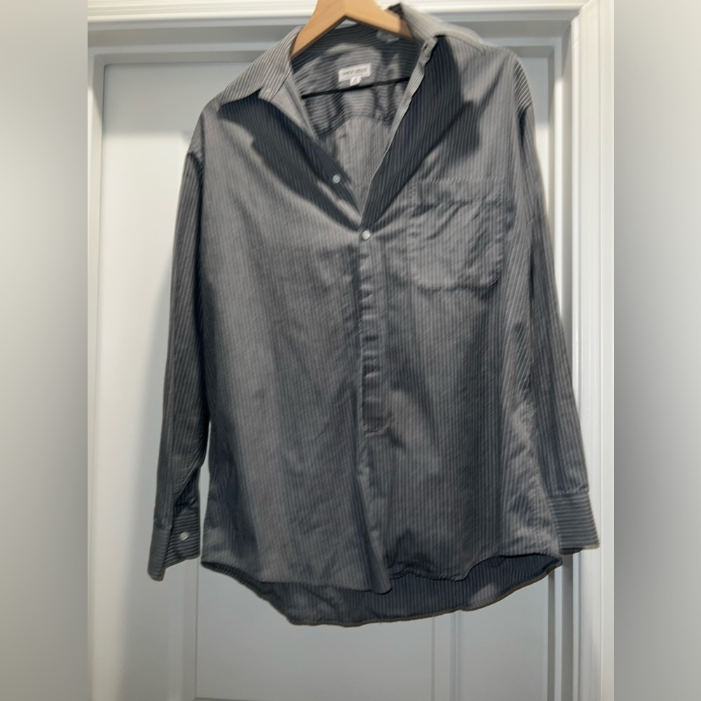 Men’s button down - Picture 2 of 3